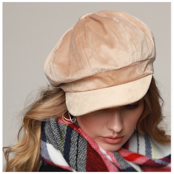 Accessories - FLASH SALE Classic Velvet Newsboy Hat Cap Tan NWT Accessories - FLASH SALE Classic Velvet Newsboy Hat Cap Tan NWT